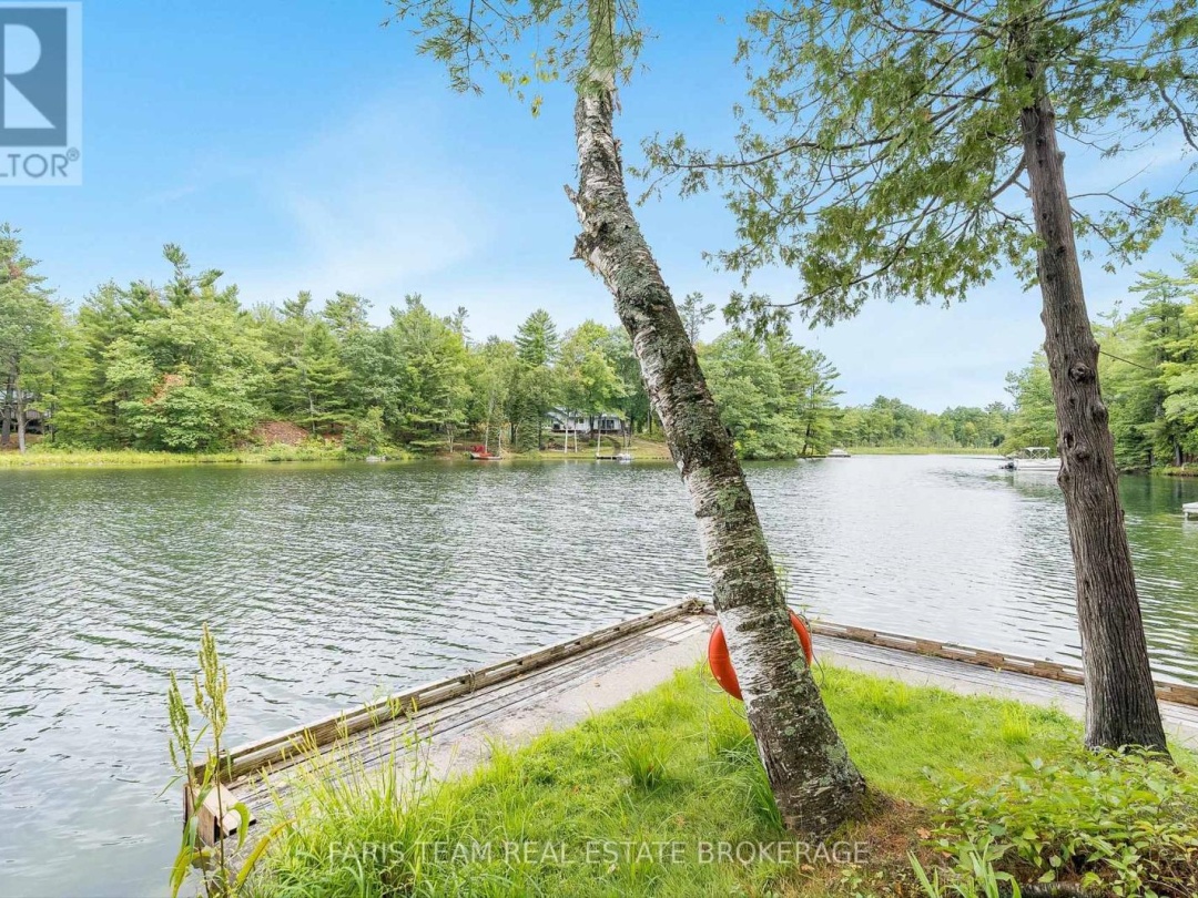 8060 OAKRIDGE DRIVE, 