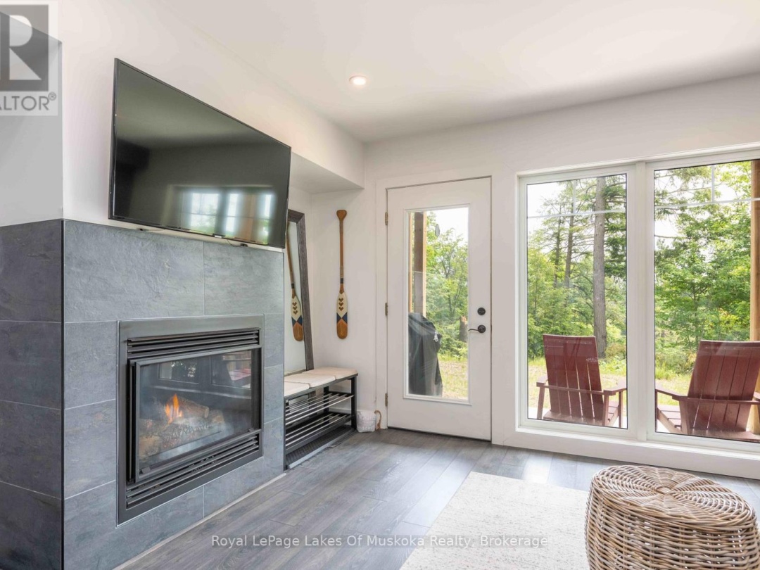 102 - 3 TREE TOPS LANE, Peninsula Lake