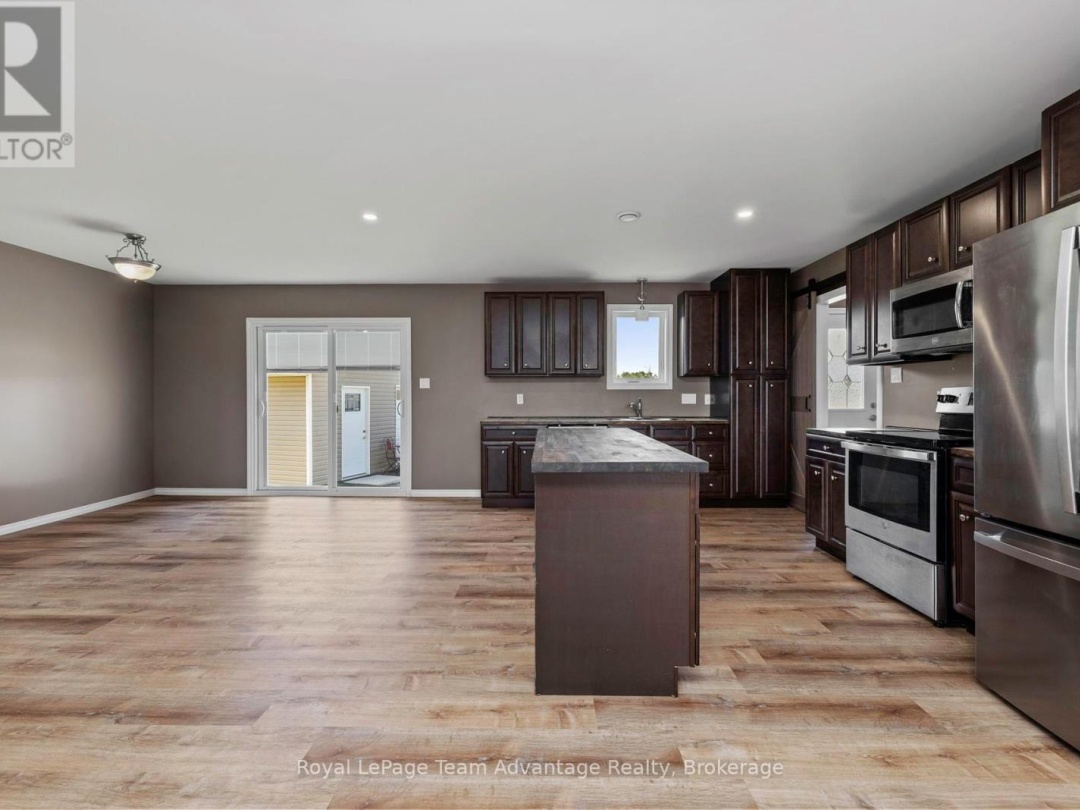 28 Meadowcrest Drive, McDougall