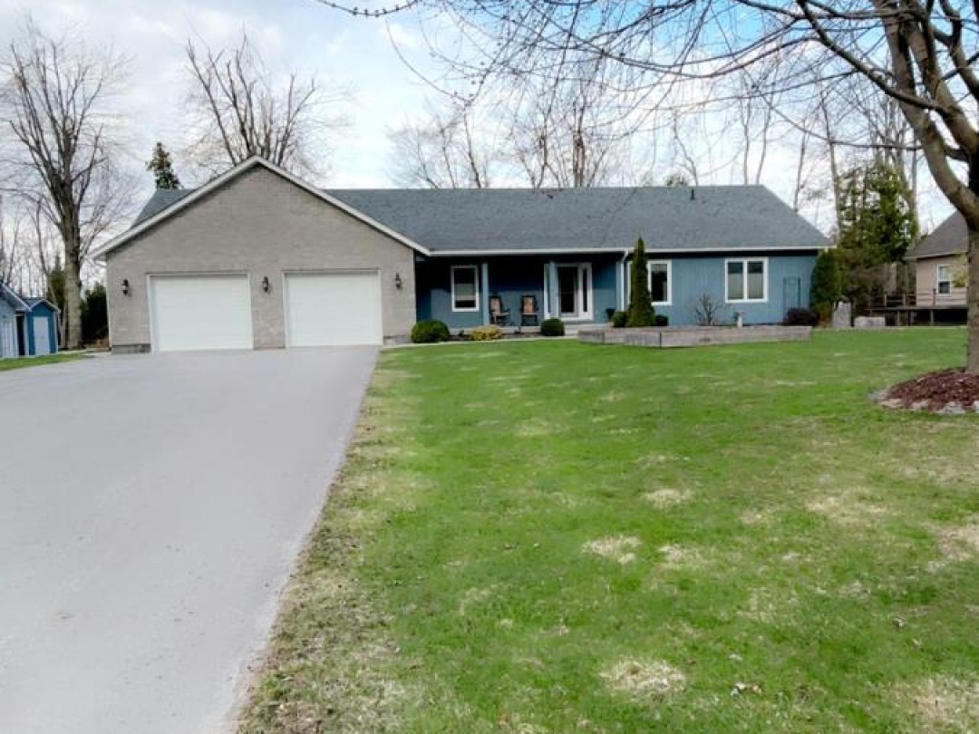 210 Moorings Drive, Burnt Lake