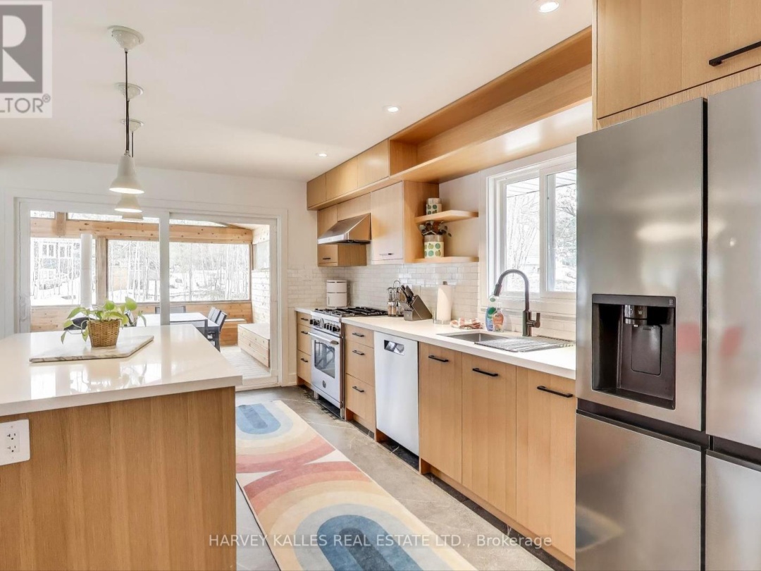 1002 CHIPPAWA AVENUE, 