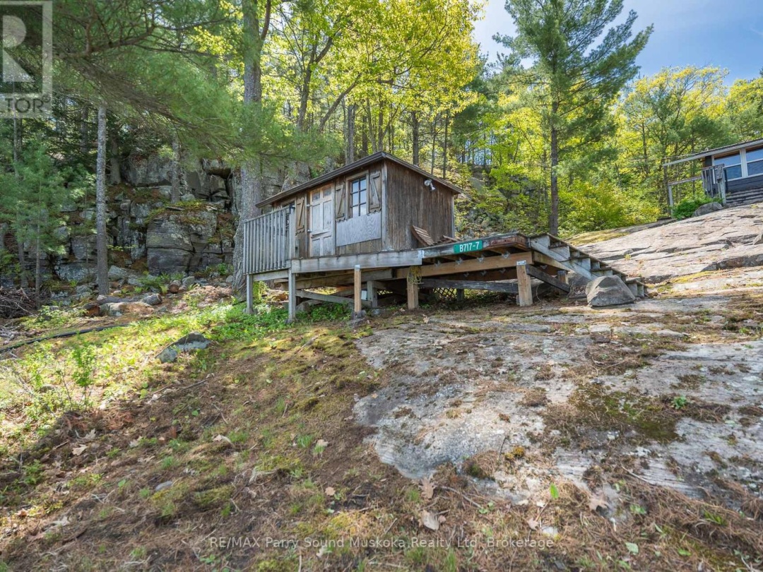 7 ISABELLA ISLAND, 