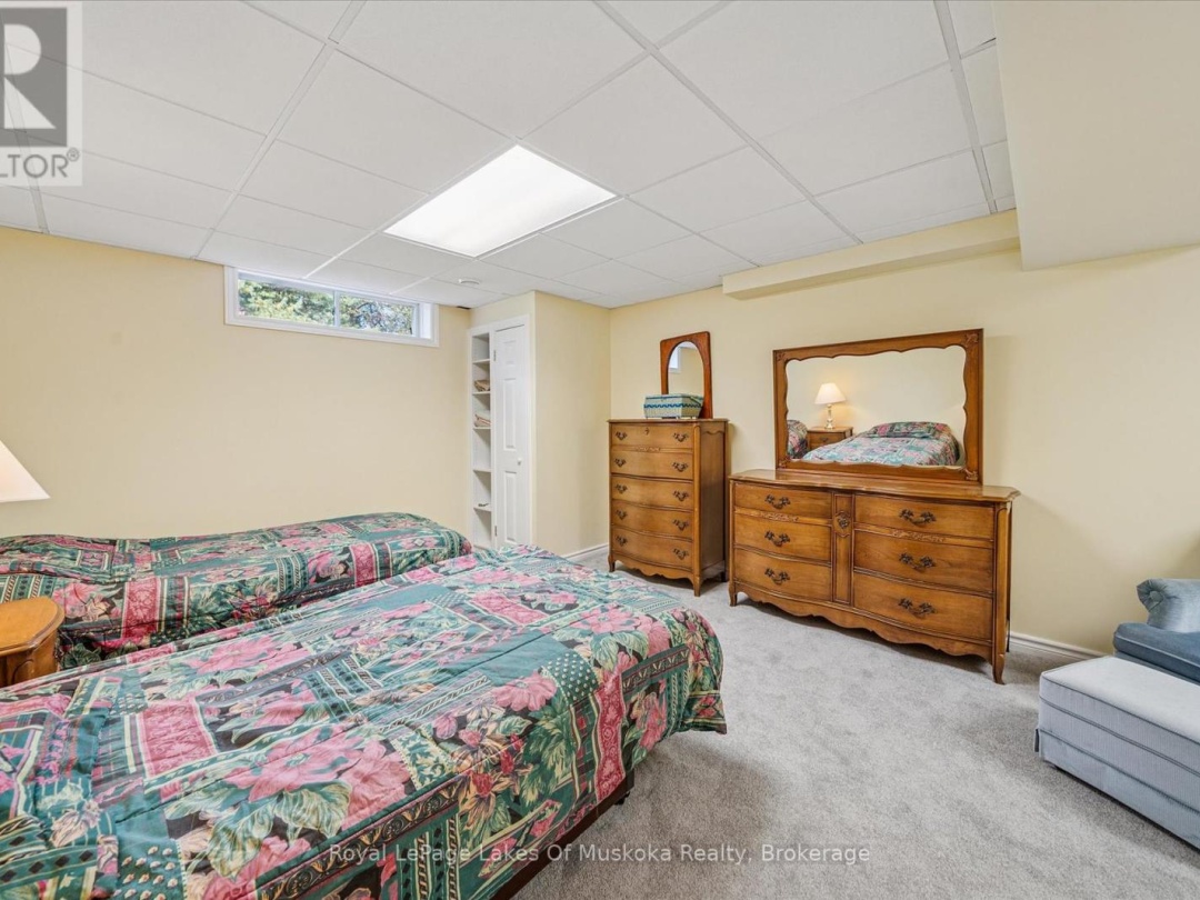 7 INVERARAY COURT, 