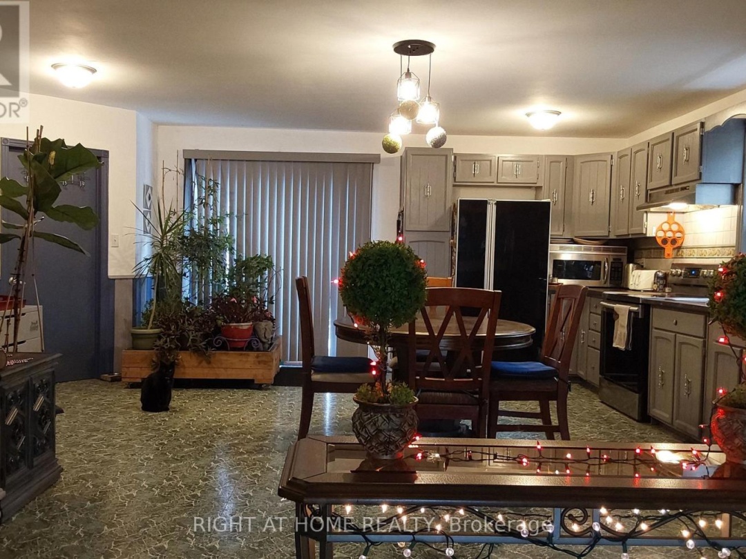 2323 Lakeshore Drive, Lake Simcoe