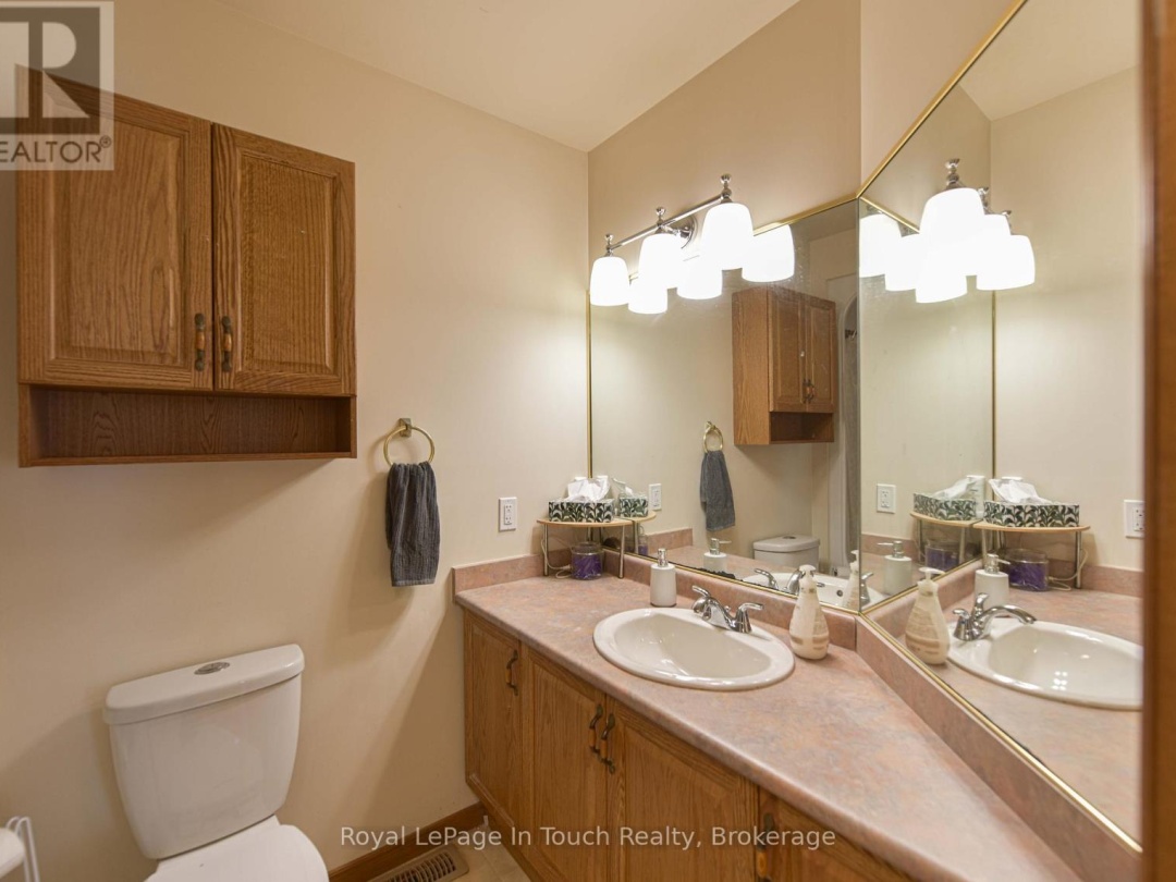5 EARLS COURT, 