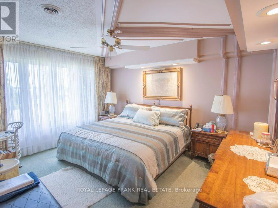 357 THE CAPTAINS CORNERS, 