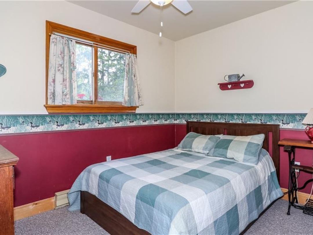 3822 Glenrest Drive Drive, Lake Simcoe
