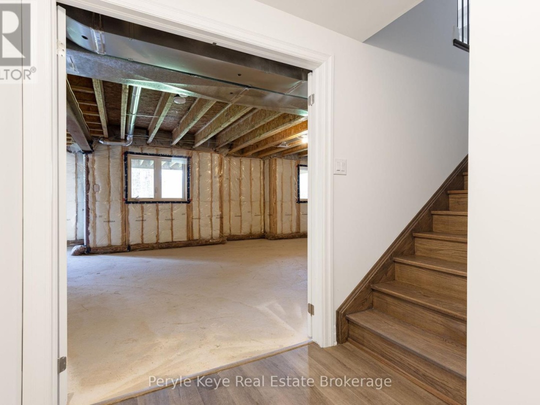 30 DYER CRESCENT, 