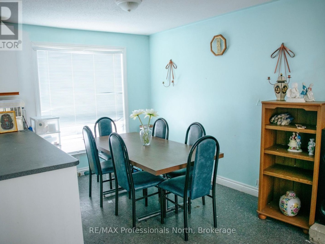 1114 RIVER HAVEN ROAD N, Muskoka River