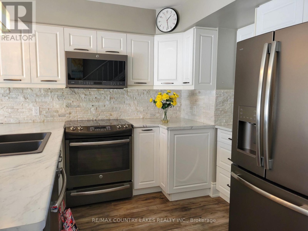 35 - 21 LAGUNA PARKWAY, Lake Simcoe