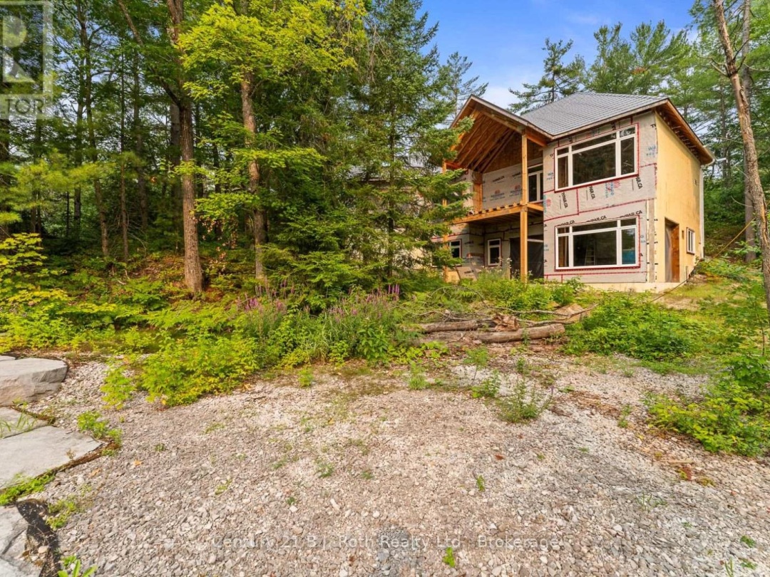 8126 OAKRIDGE DRIVE, 