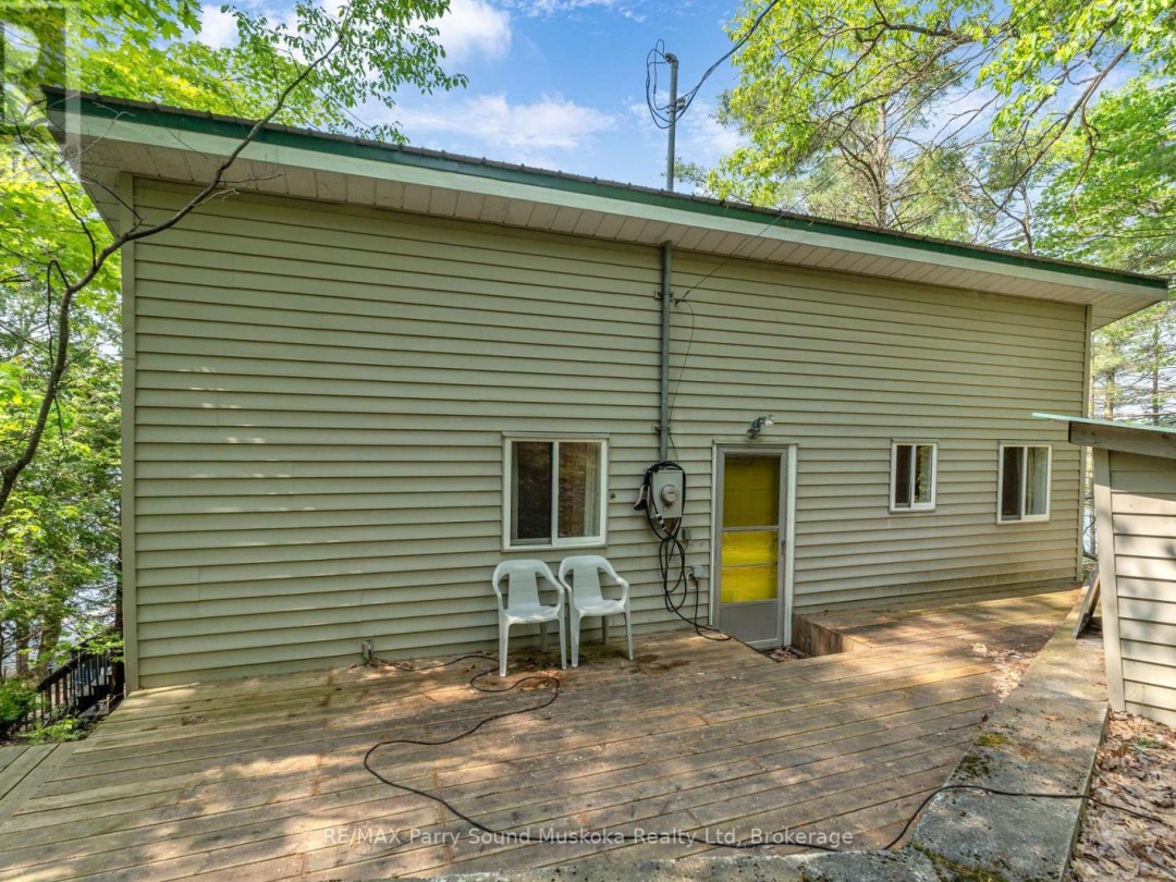 124 HEALEY LAKE WATER, 