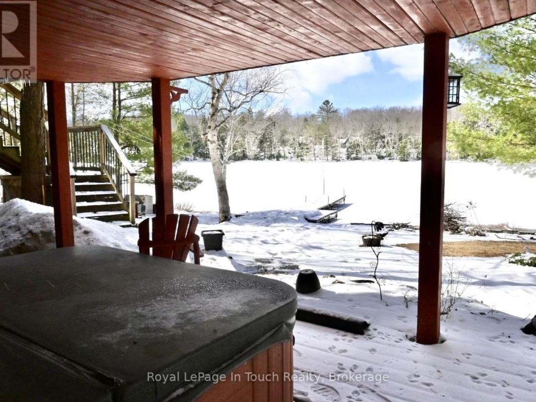 476 Hungry Bay Road E, Six Mile Lake