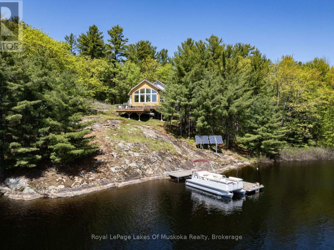 22 Mile Island, Morrison Lake