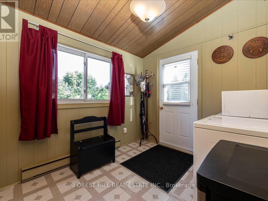 67 LAKE AVENUE, Lake Simcoe