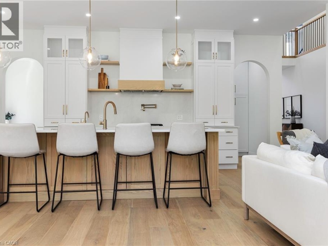 14 ST GEORGES Court, 