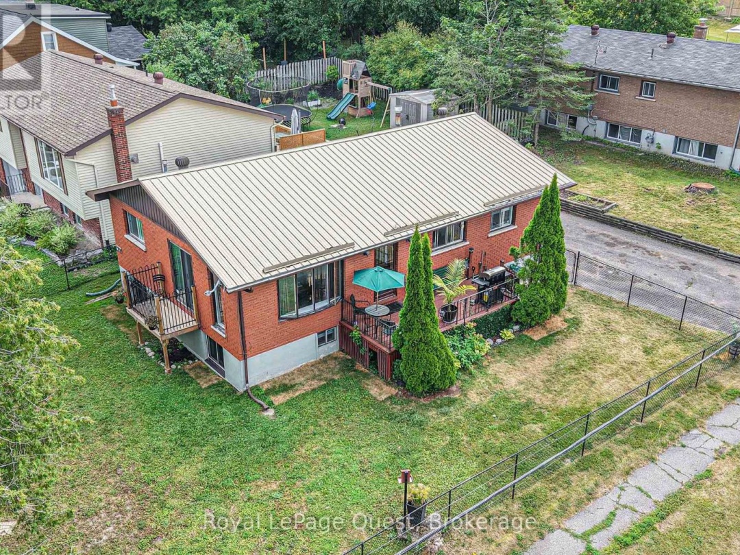 129 SIMCOE STREET, 