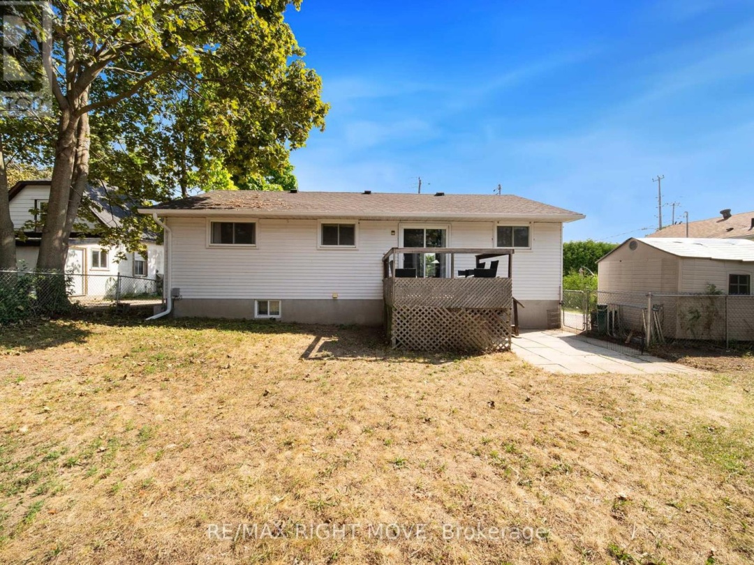 3 WESTMOUNT DRIVE N, 