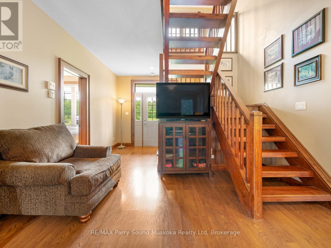 25 COLE POINT TRAIL, Manitouwabing Lake