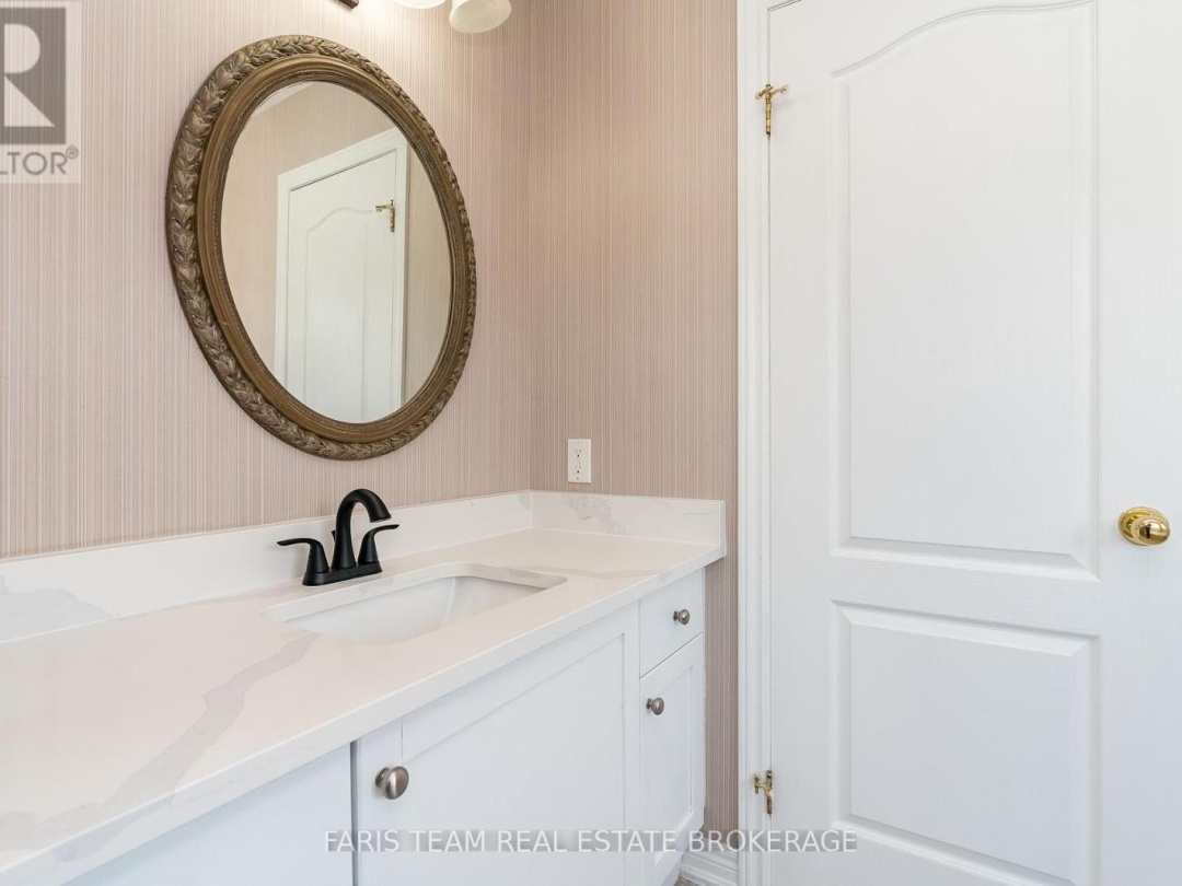 2 VANESSA DRIVE, 
