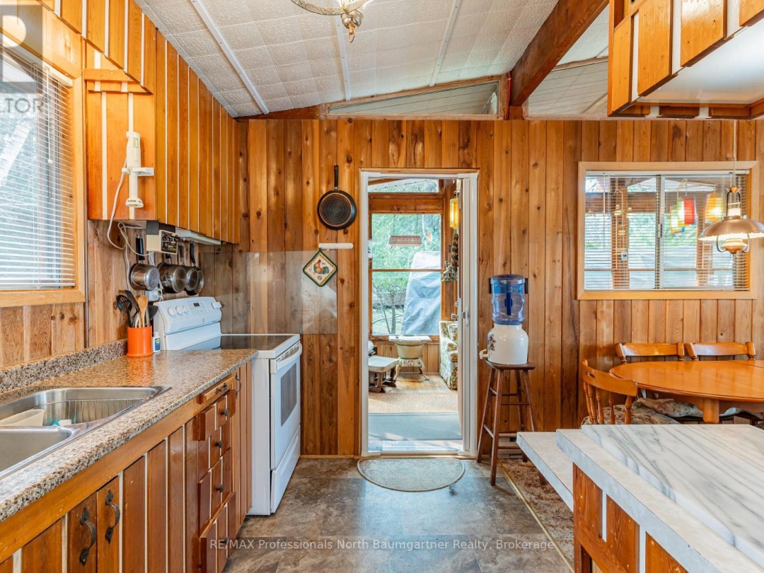 1189 Marathon Drive, Canning Lake