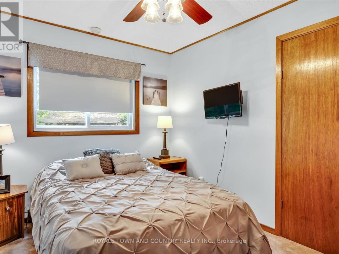 54 LAXTON  TWP 5TH LINE, 