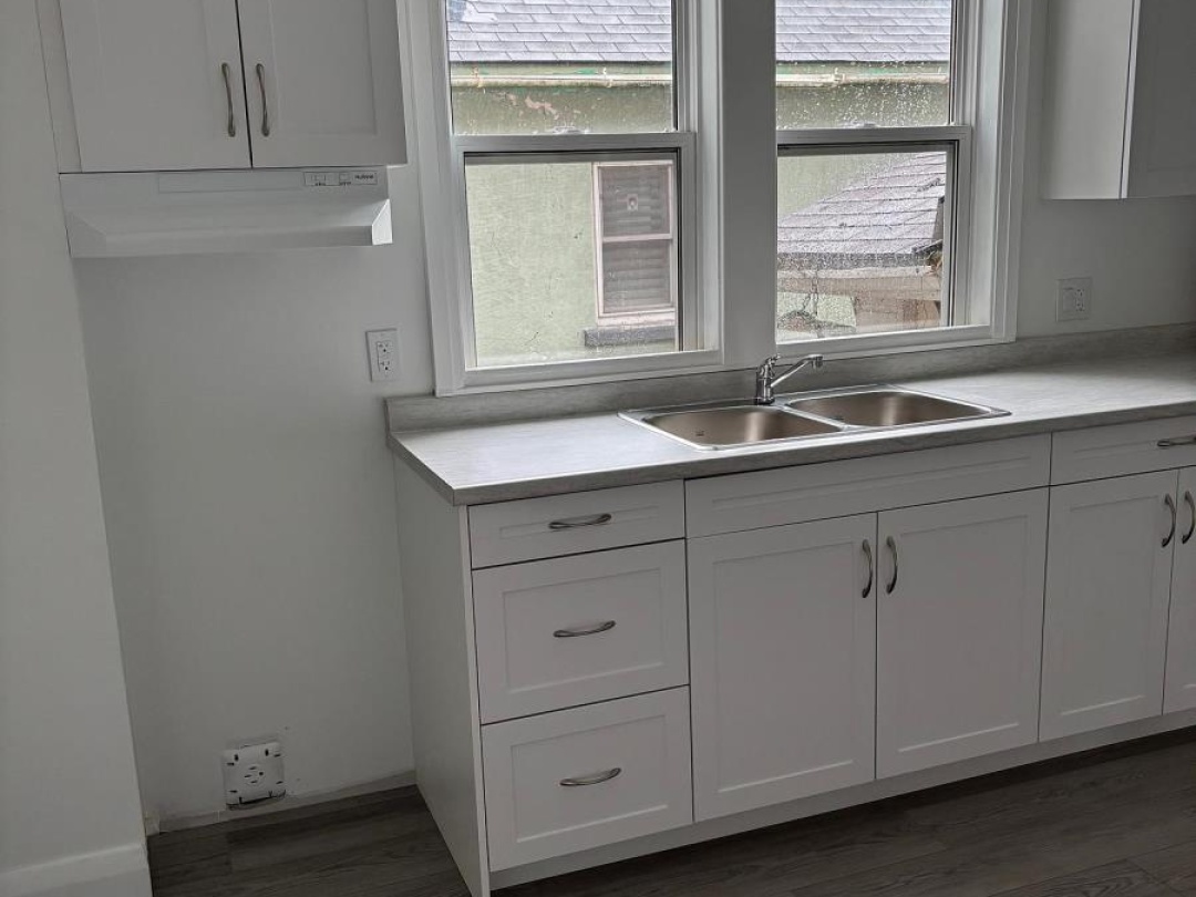 90 COLDWATER ROAD W, 