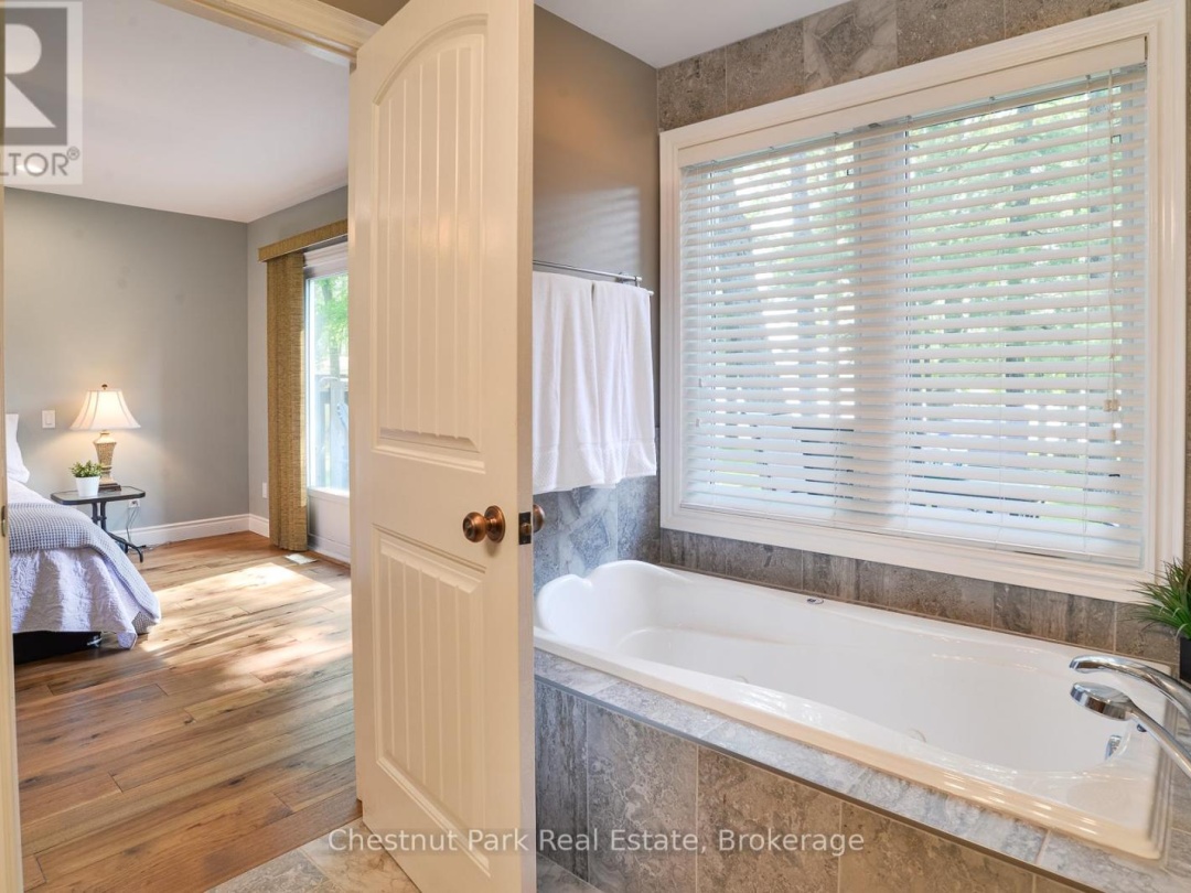 3547 LAUDERDALE PT. CRESCENT, 