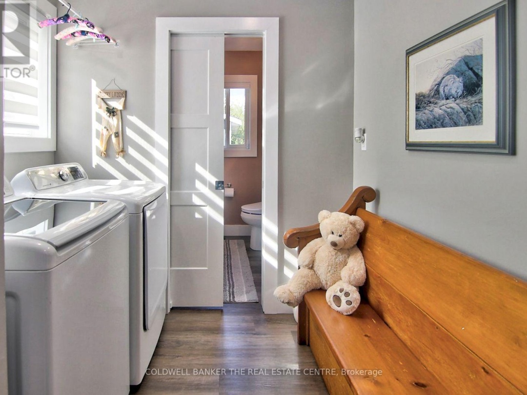 55 PRINCE STREET W, 