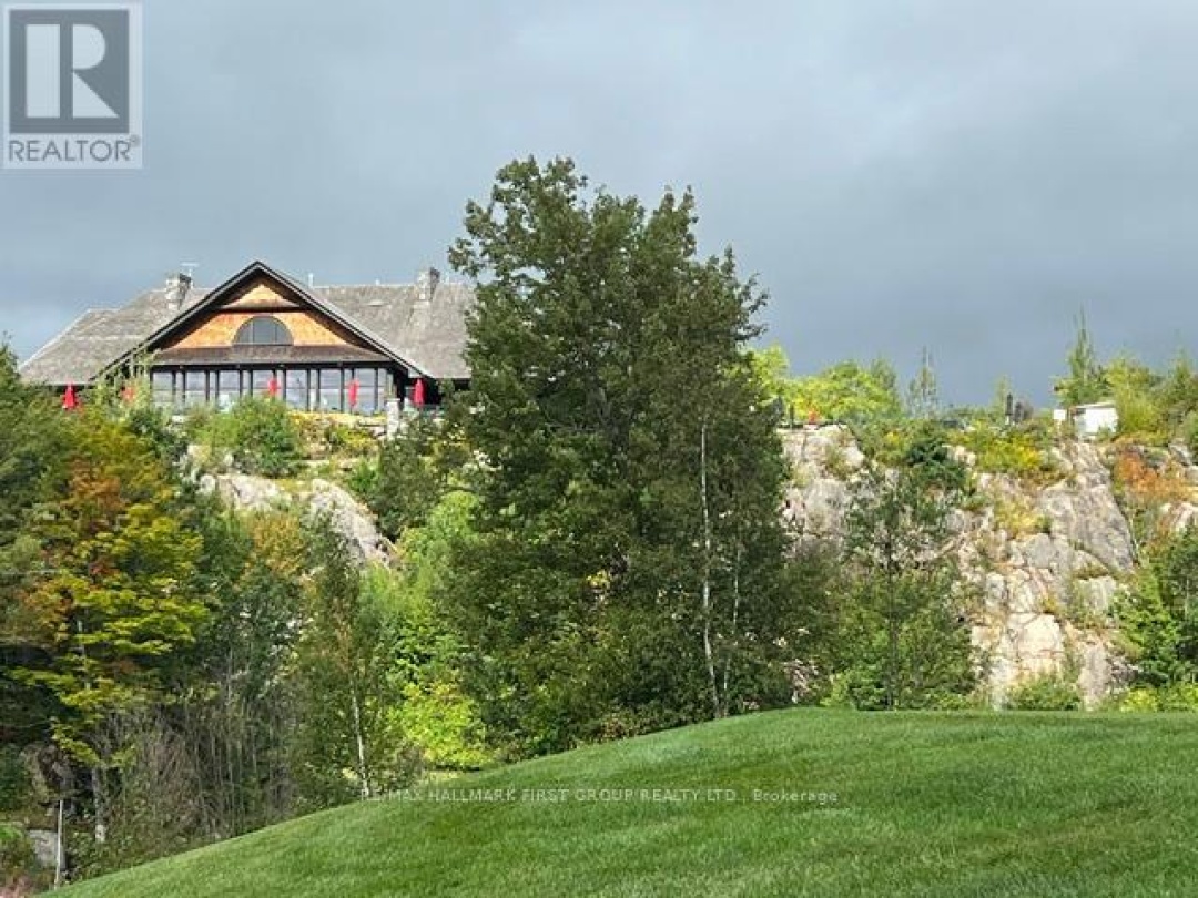 104 - 120 CARRICK TRAIL, 