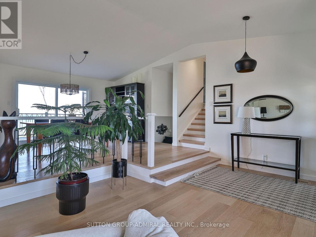 112 BAYSHORE DRIVE, Lake Simcoe