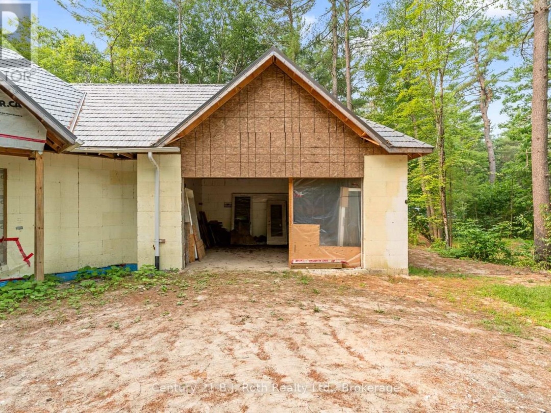 8126 OAKRIDGE DRIVE, 