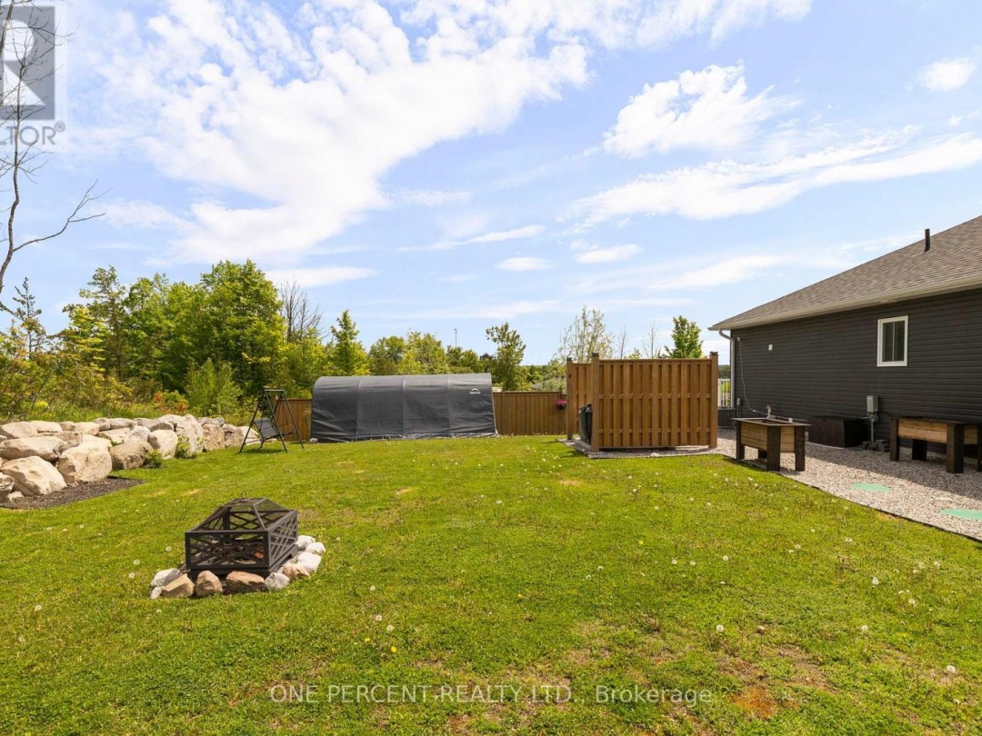 37 Easton Avenue, Tay