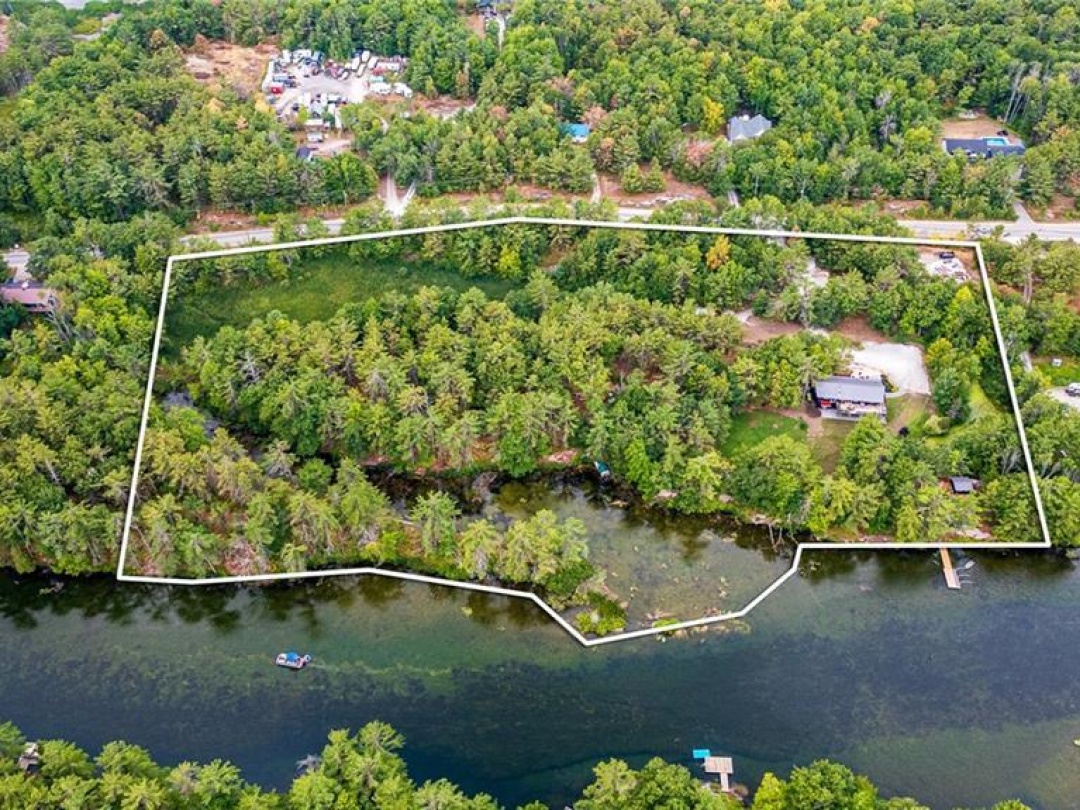 3193 MUSKOKA Street, 