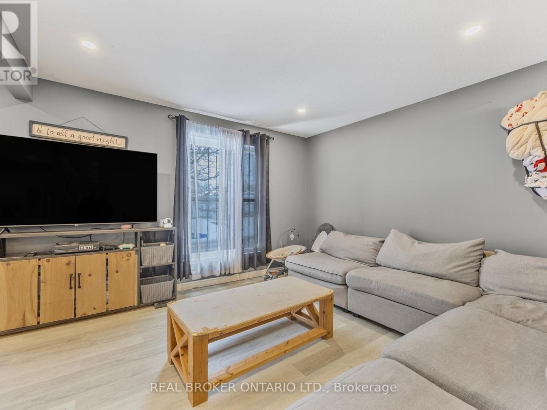 28 Louise Lane, Orillia