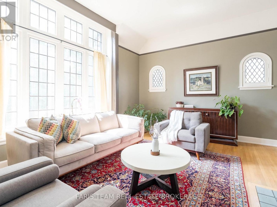 44 TECUMSETH STREET, 