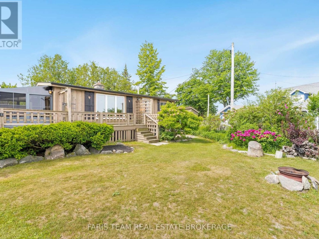 4 SCHOONER LANE, 