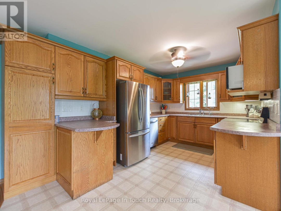 5 EARLS COURT, 