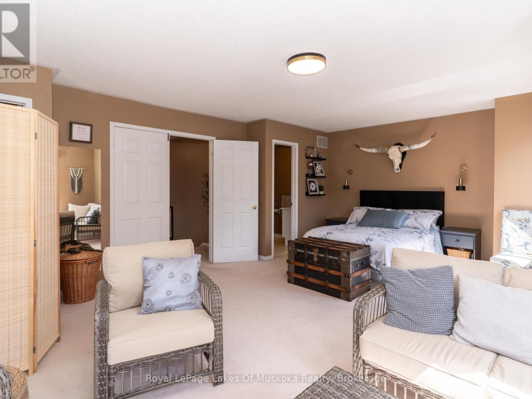 50 SHORELINE DRIVE, Muskoka River