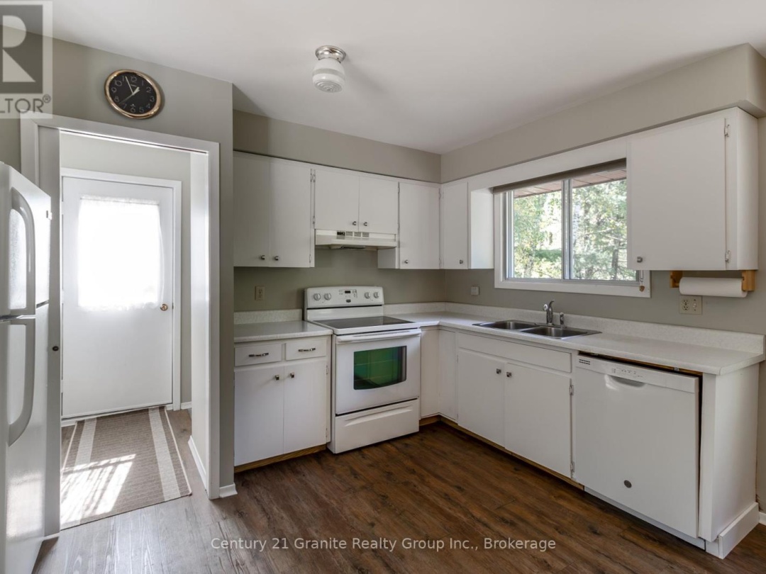 733 BOBCAYGEON ROAD, 