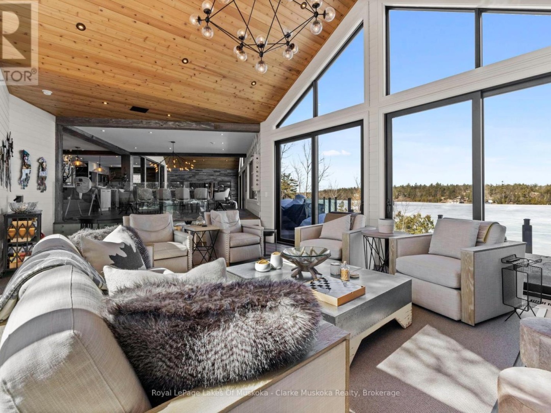 305 Wapaska Crescent, Lake Muskoka