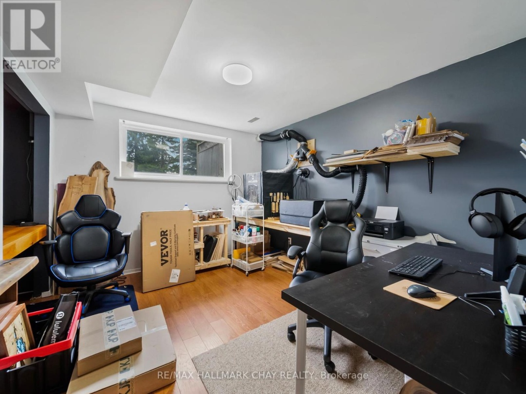 5 DEMONT DRIVE, 