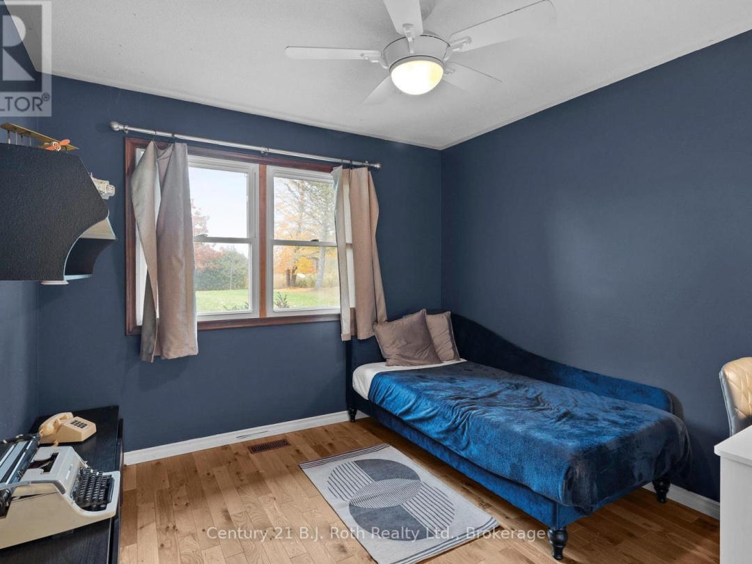 3772 Harry's Lane, Lake Simcoe