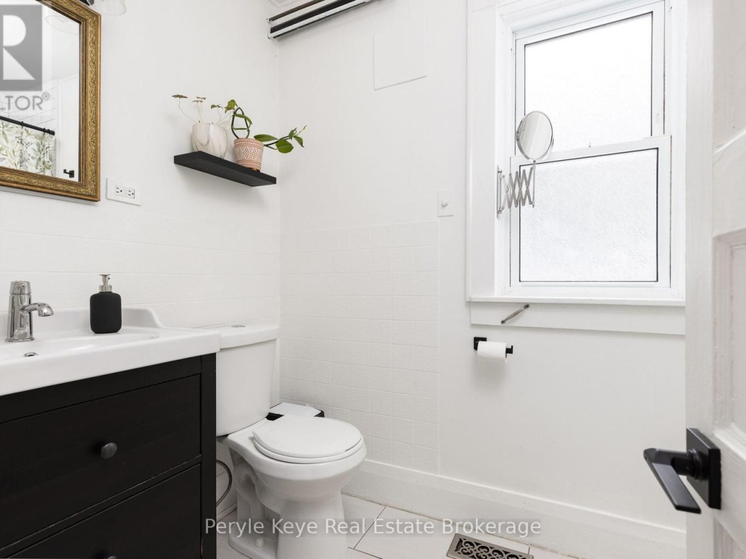 15 EAST ELLIOTT STREET, 