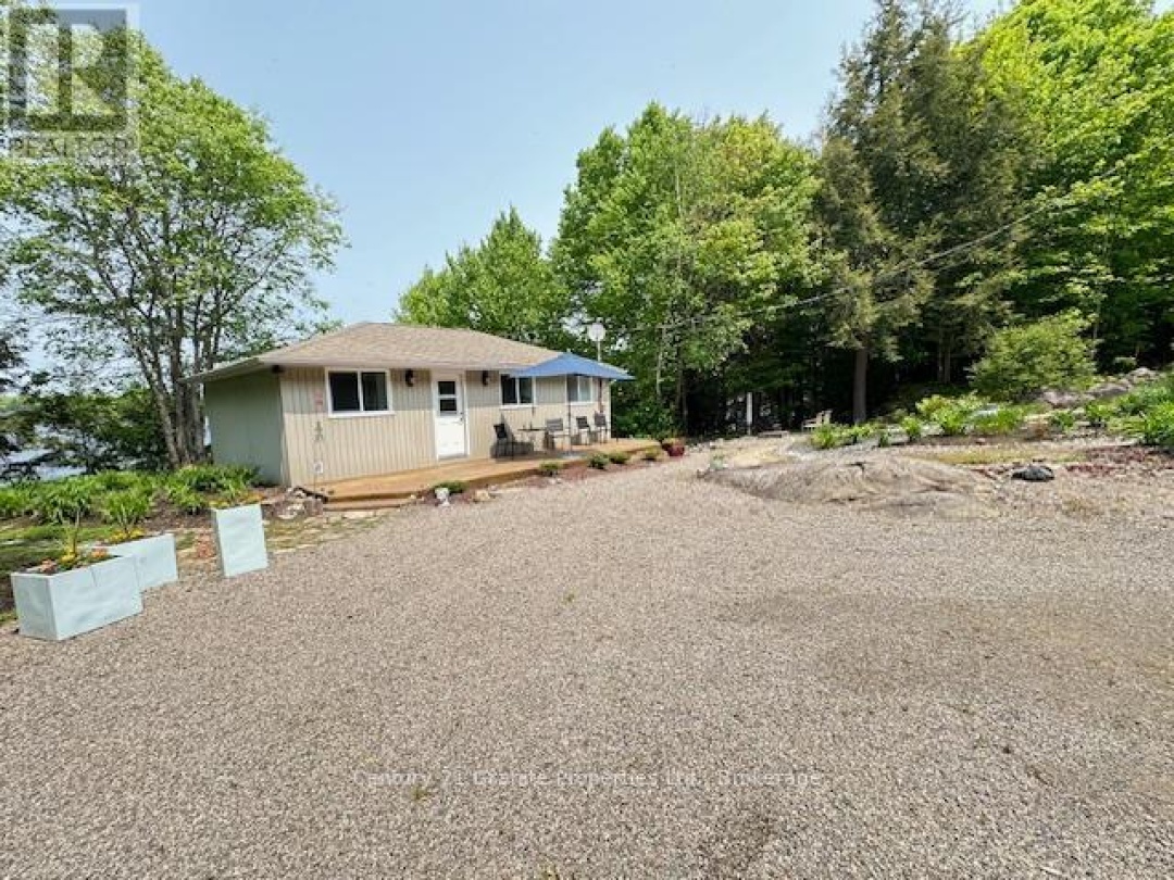 4 TURTLE LANE, 