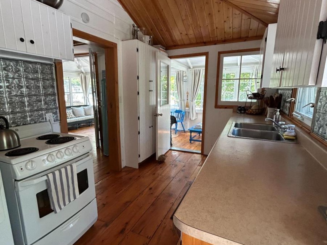 21 THIRD STREET, Sturgeon Lake