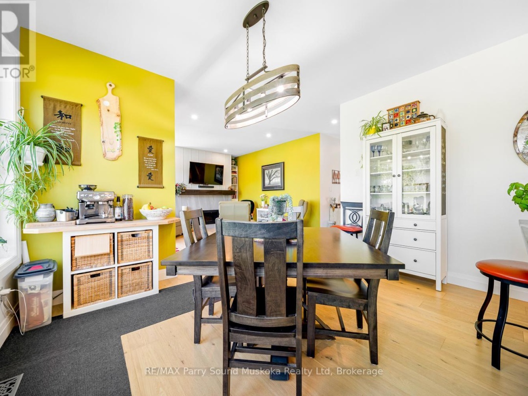 44 DENNIS DRIVE, Parry Sound