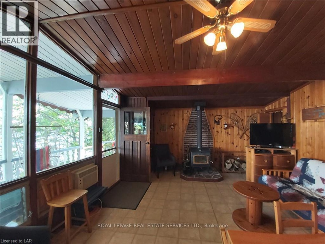 1327-1329 WOODLAND DRIVE, Muldrew Lake