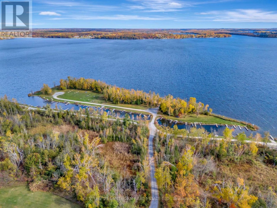 456 OLD SURREY LANE, Pigeon Lake