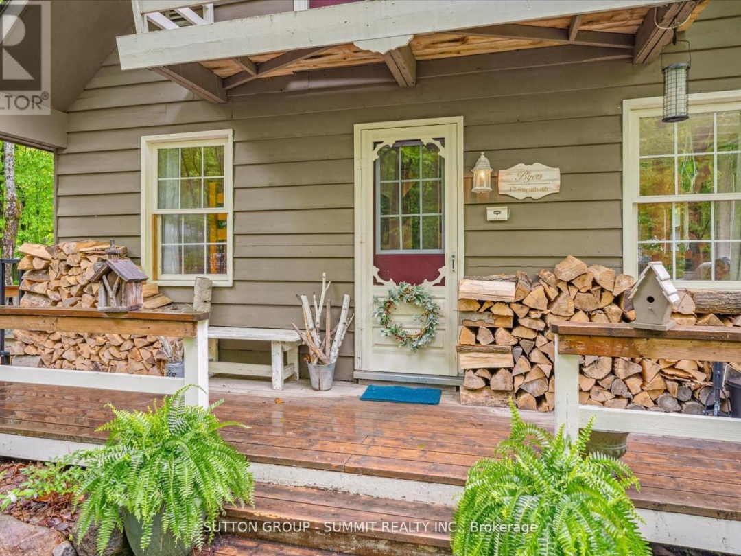 17 SUGARBUSH LANE, 